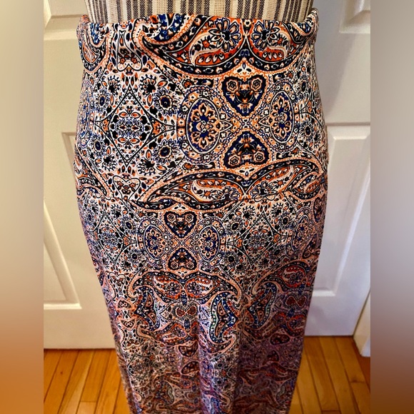 Artisan.NY Maxi skirt with bohemian print in oranger & blue size small - Picture 2 of 7